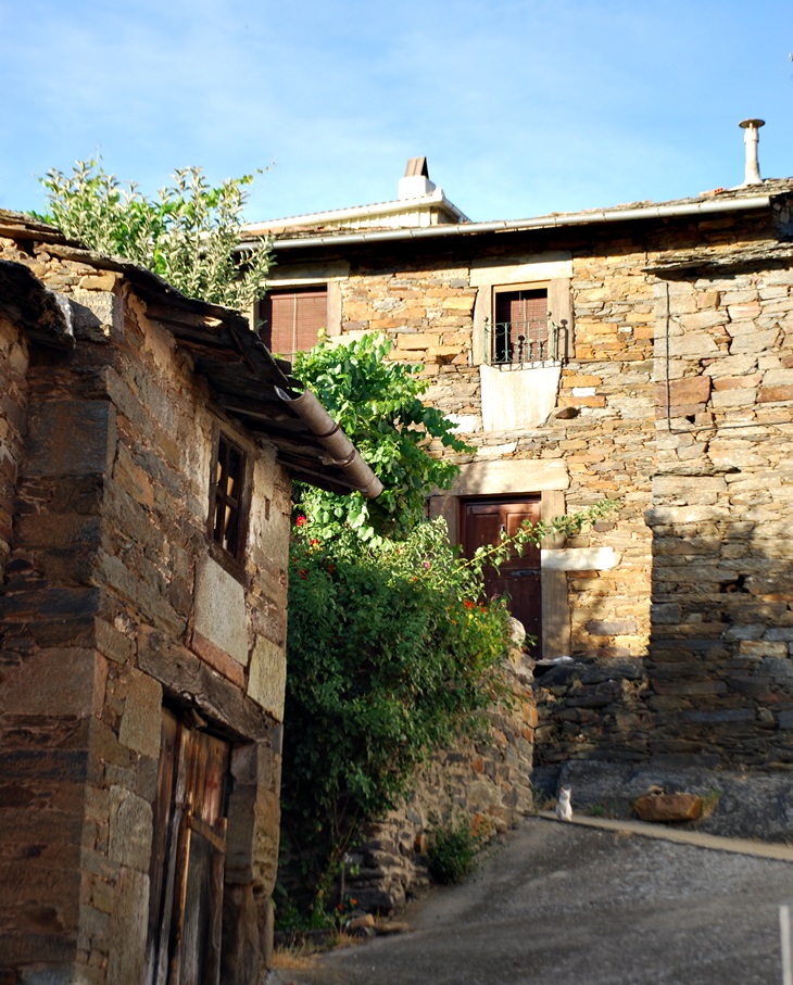 Misterio de la casa escondida&nbsp;(1948)