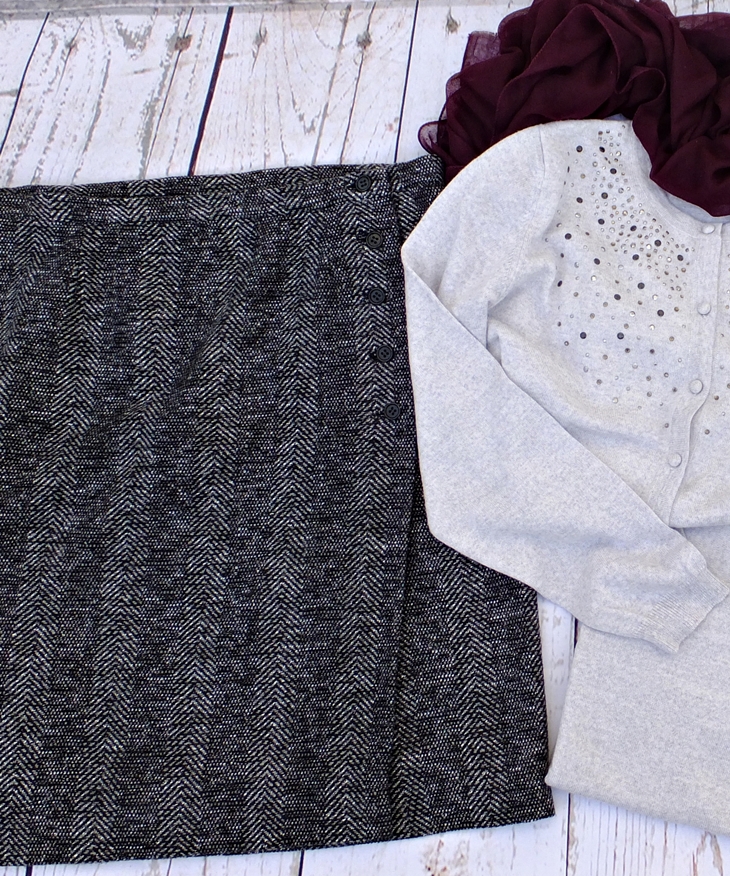 Con falda, grises con chispitas (2010)