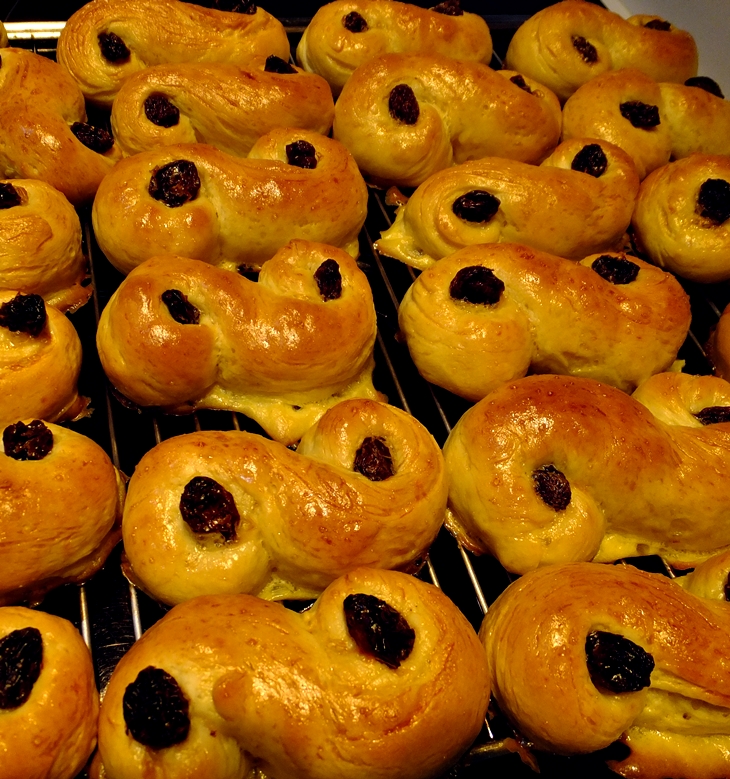Lussekatter (bollos suecos de Santa&nbsp;Lucía)