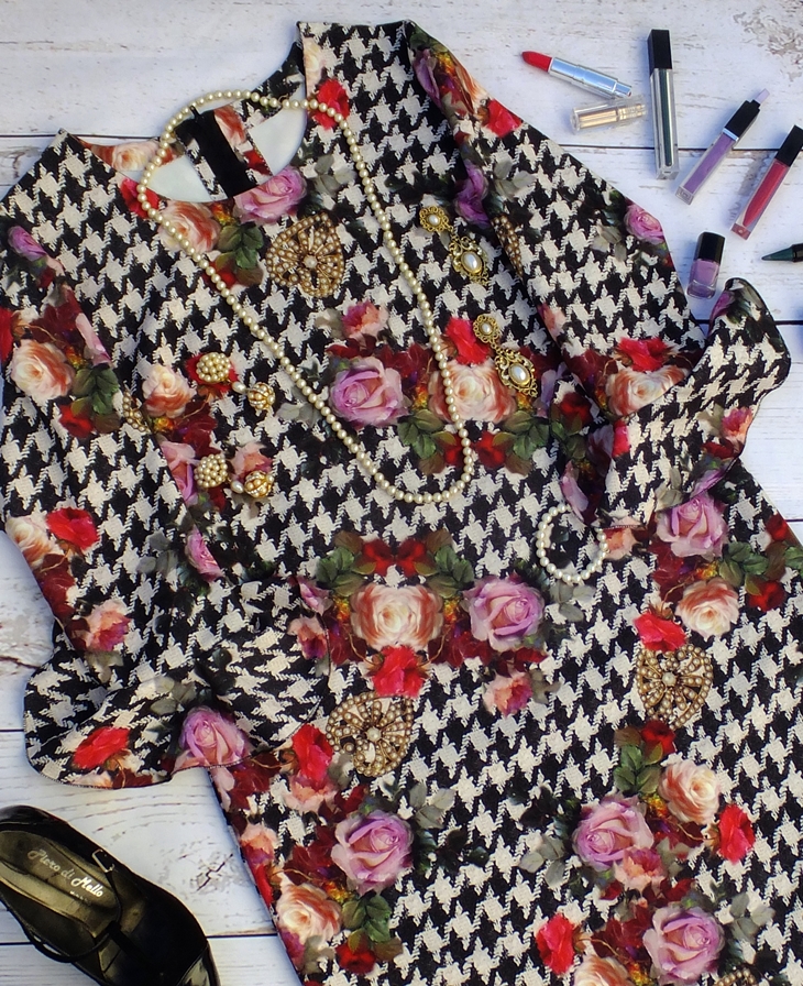 Vestido pata gallo y flores (2017)