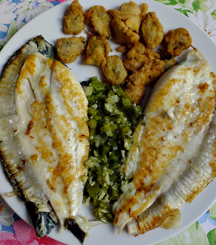 Rodaballo a la plancha con almejas&nbsp;rebozadas