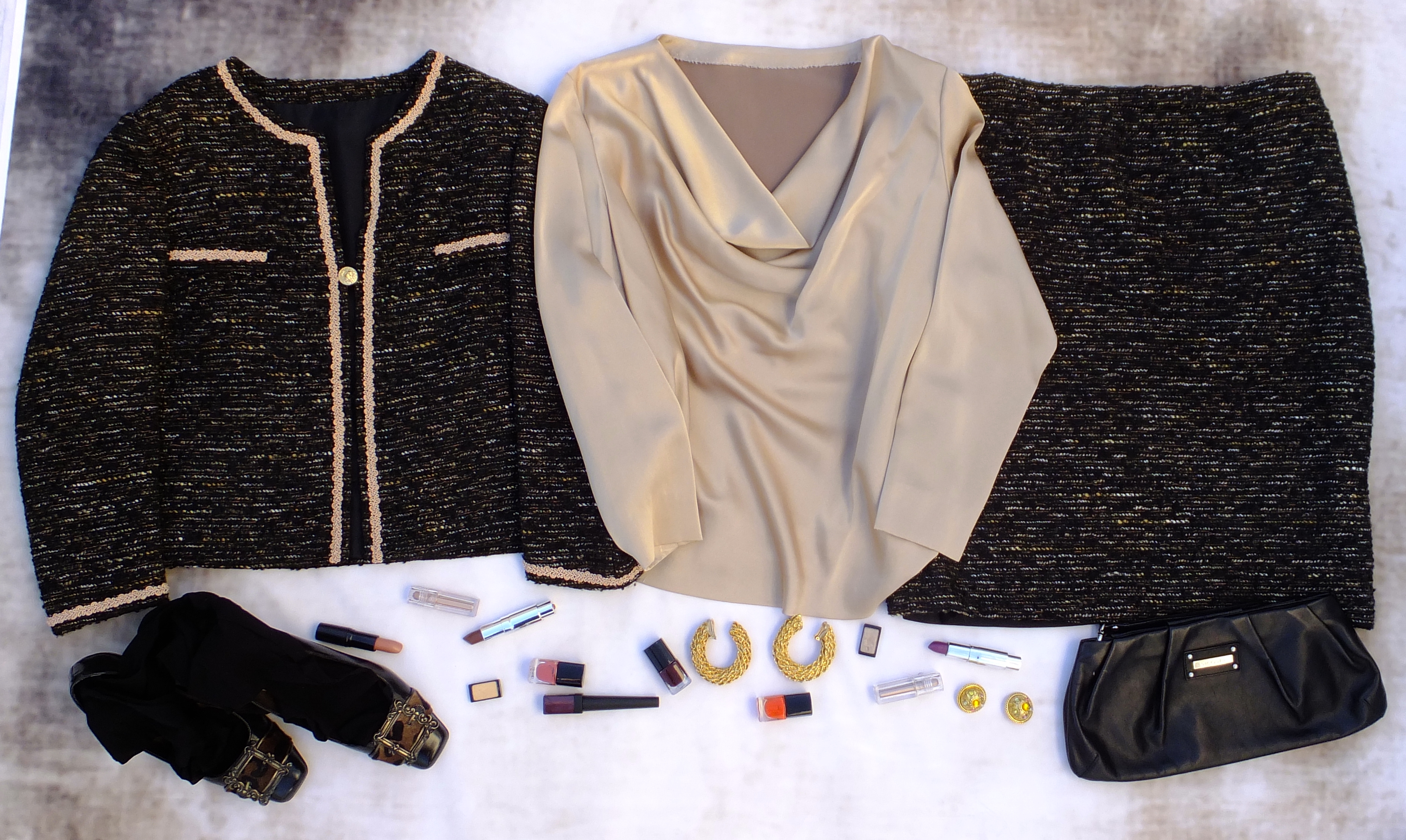 traje negro y beis 2