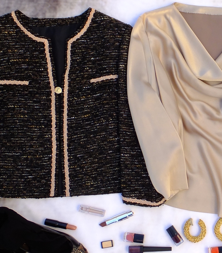 Traje en negro y beig (2007)