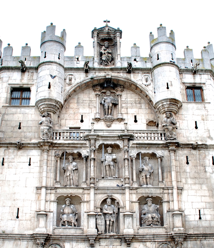 Matilde Asensi (1962)