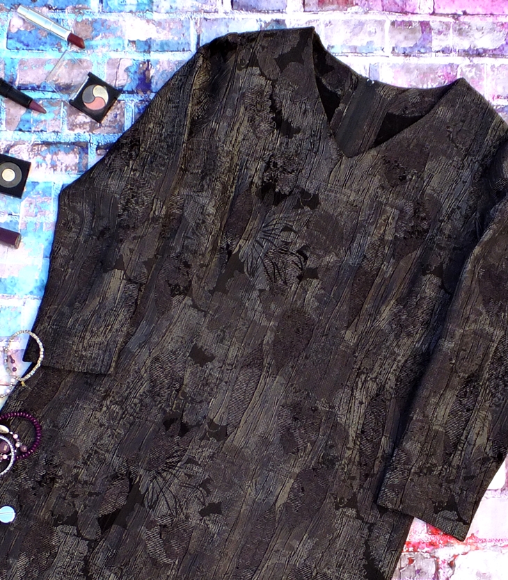 Vestido de chenilla gris (2008)