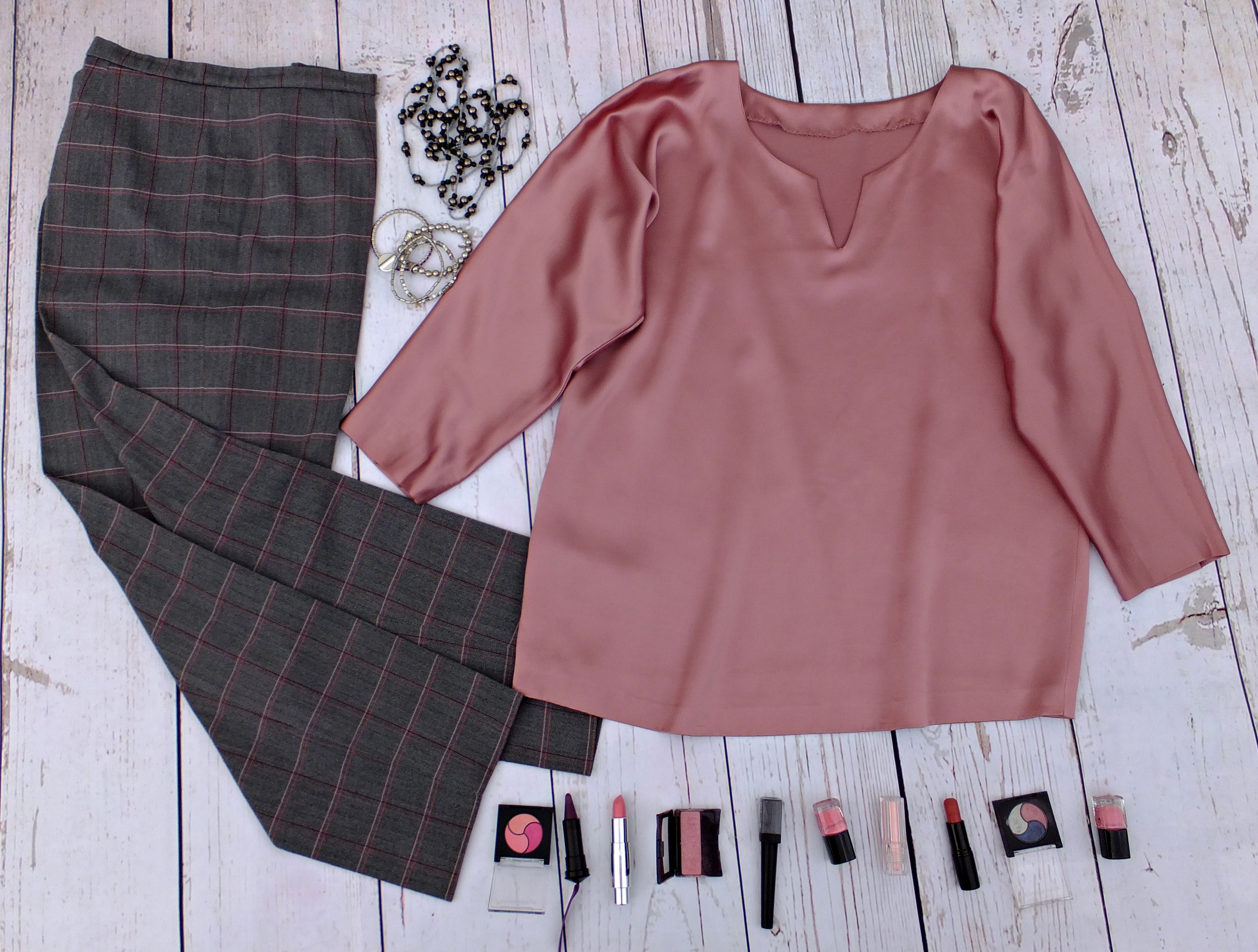 Blusón rosa pantalón cuadros 2