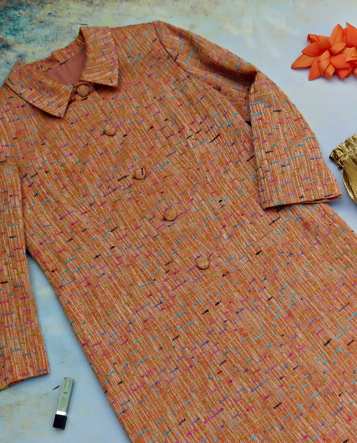 Abrigo naranja para la primavera (2006)