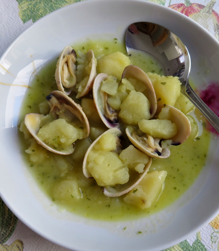 Patatas con almejas en salsa&nbsp;verde