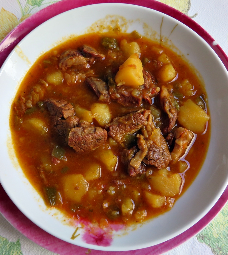 Carne guisada con&nbsp;patatas