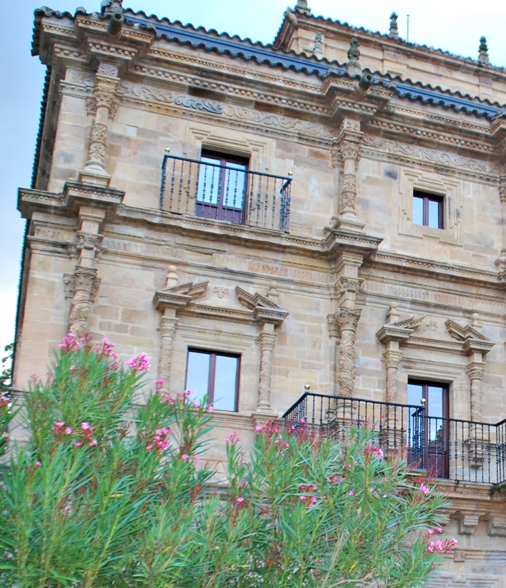 El beso secreto de la oscuridad&nbsp;(2014)