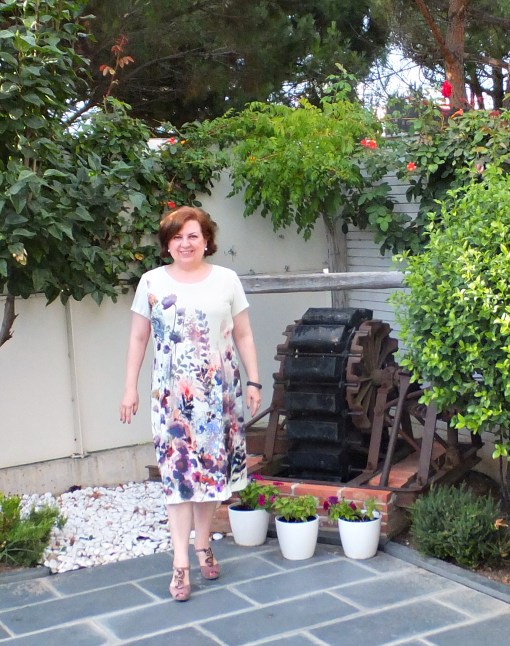 Vestido crema flores 3