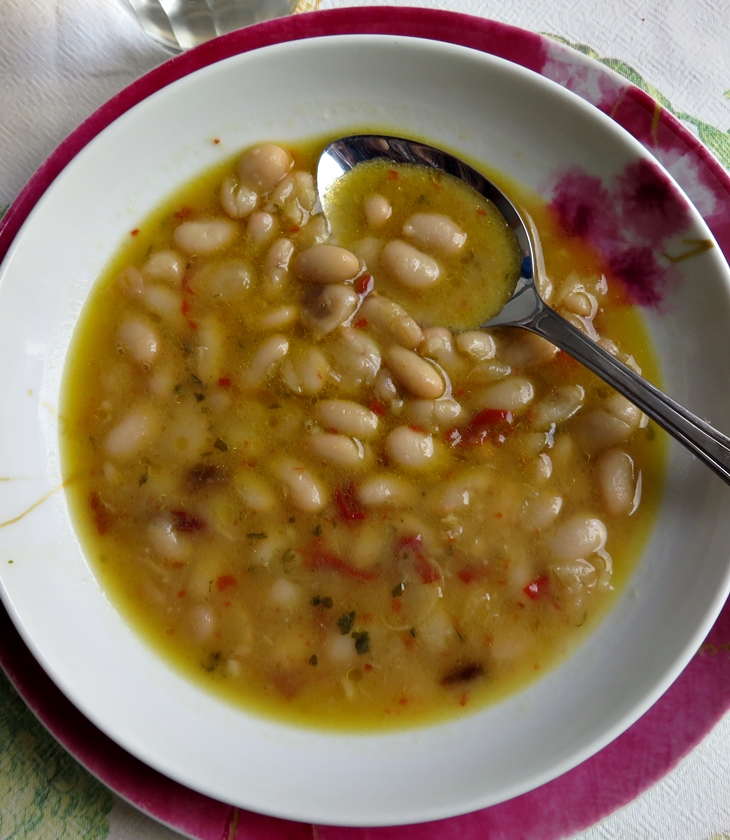 Alubias blancas en salsa&nbsp;verde
