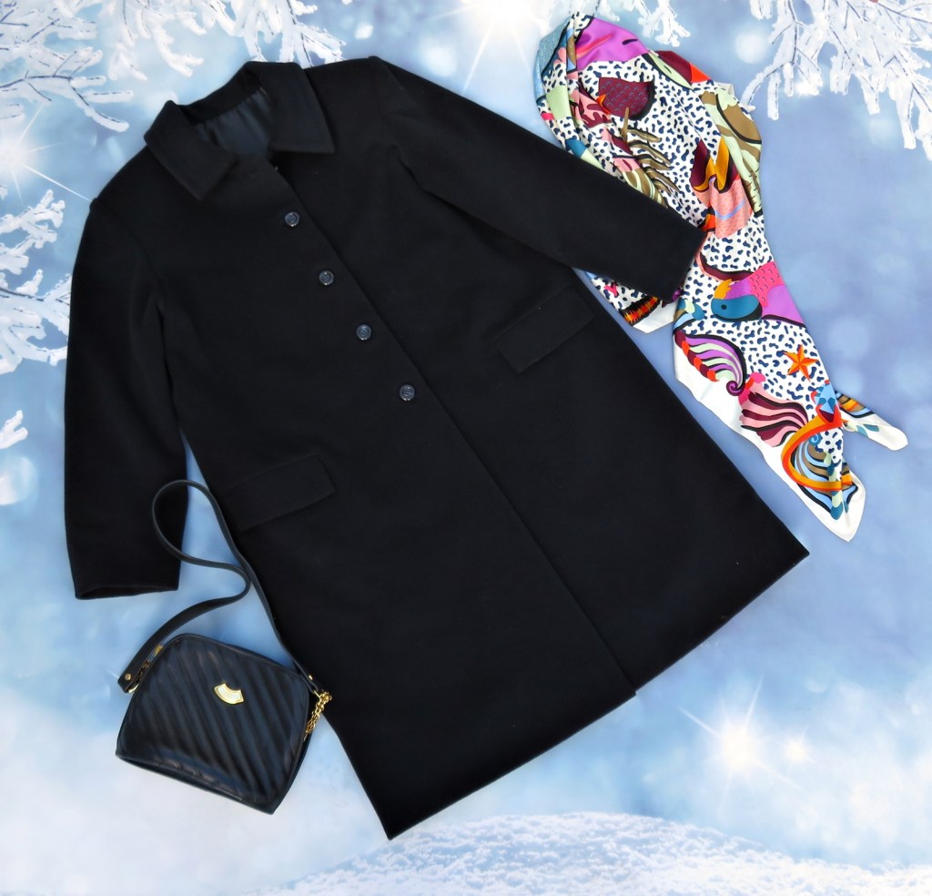 Abrigo azul marino (2019)