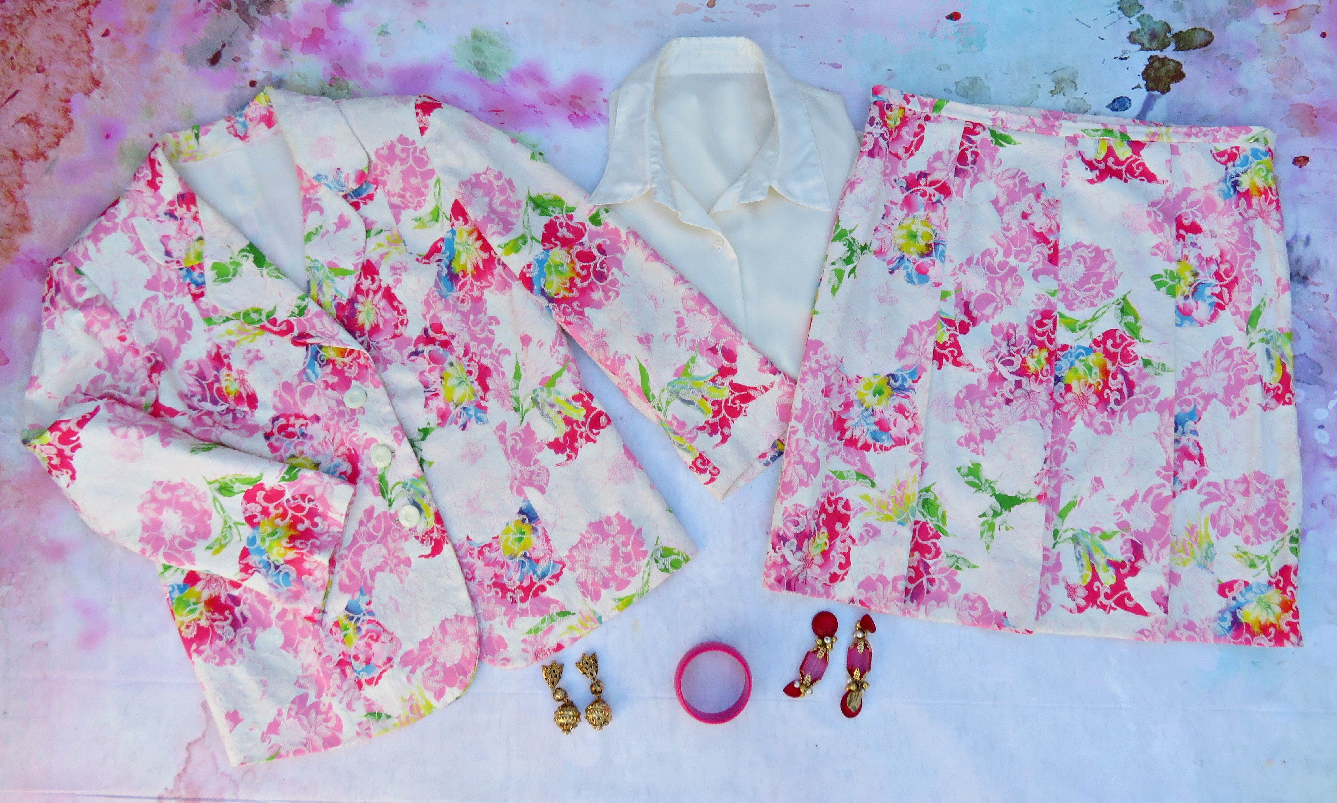 Traje adamascado flores 1