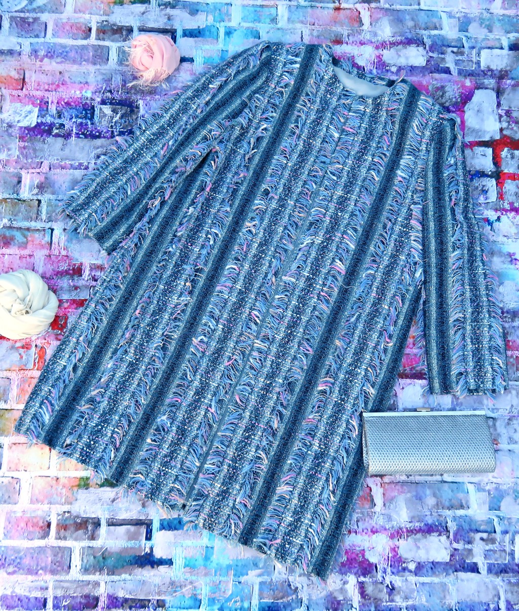 Abrigo azul con flecos (2020)