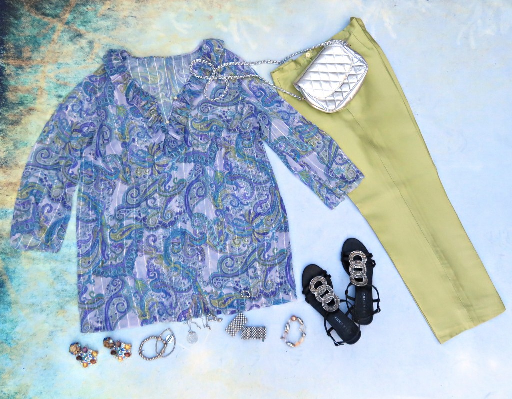 Blusón y pantalón verde pistacho&nbsp;(2009)