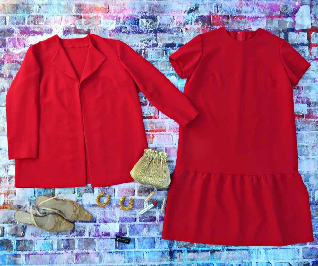 Vestido rojo con chaqueta&nbsp;(2021)