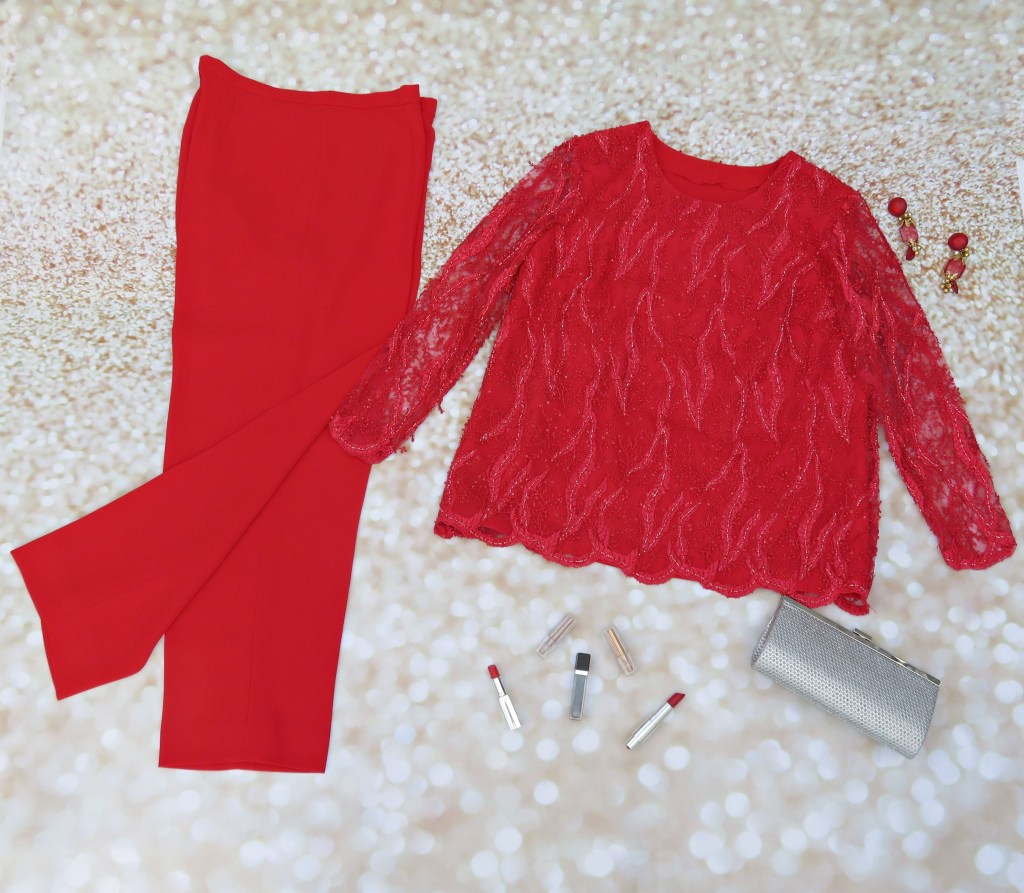 Blusón con pantalón rojo&nbsp;(2021)