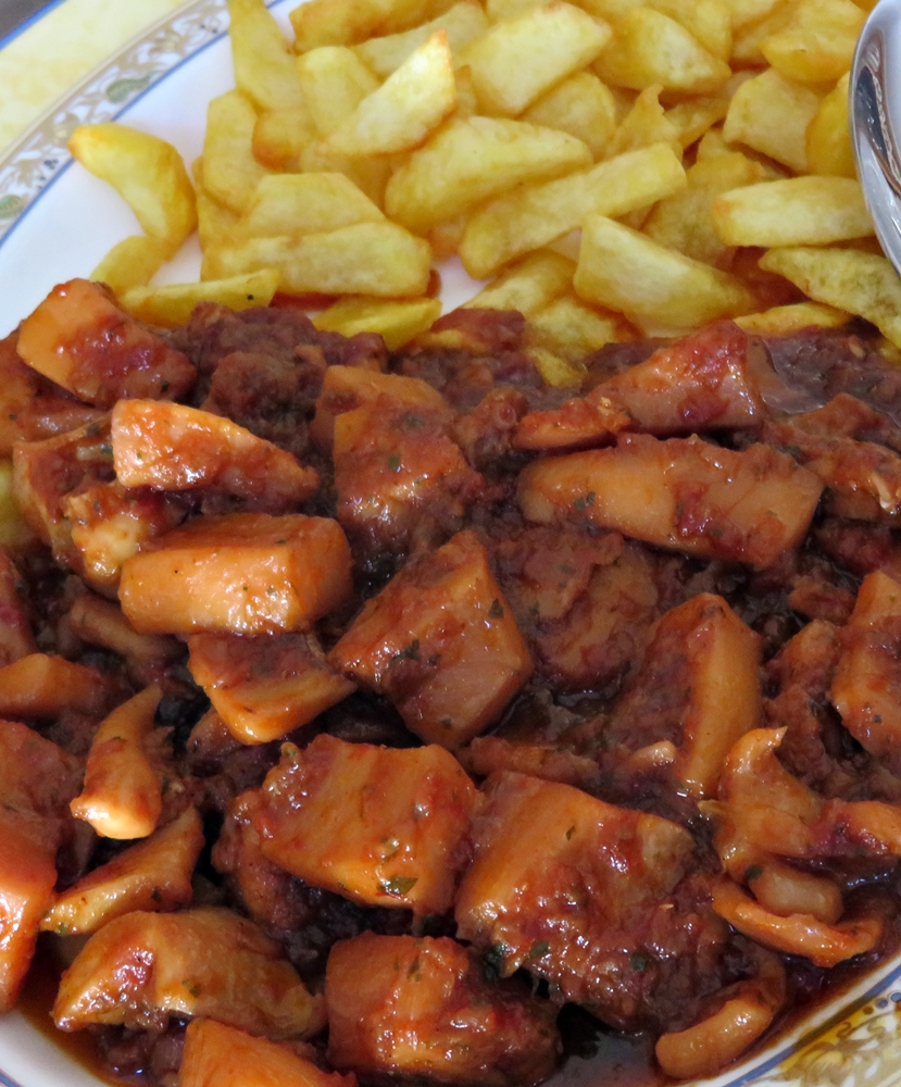 Sepia con cebolla y&nbsp;tomate