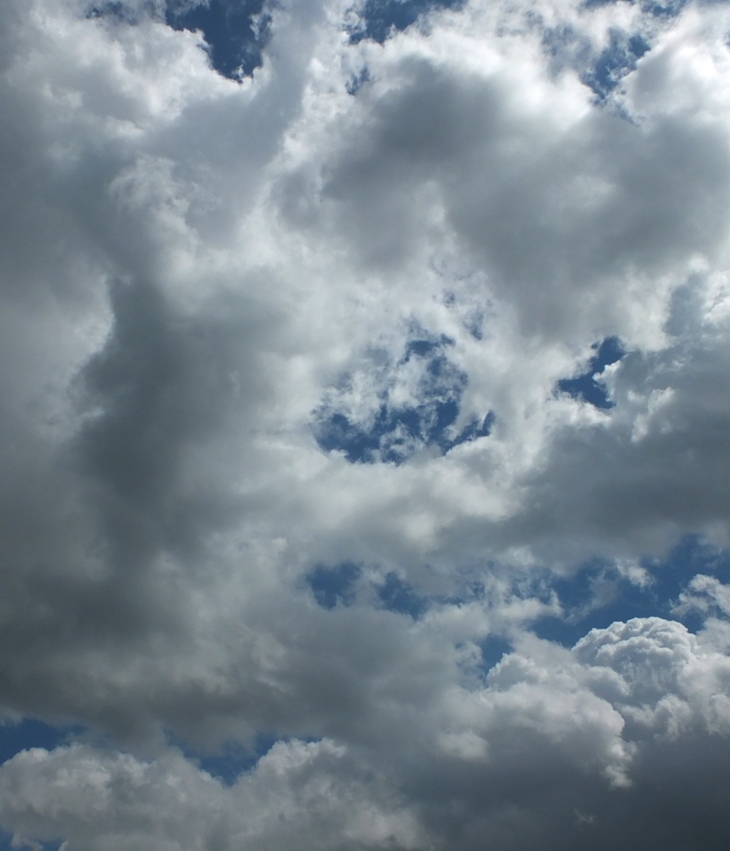 Días grises con cielo azul&nbsp;(2021)