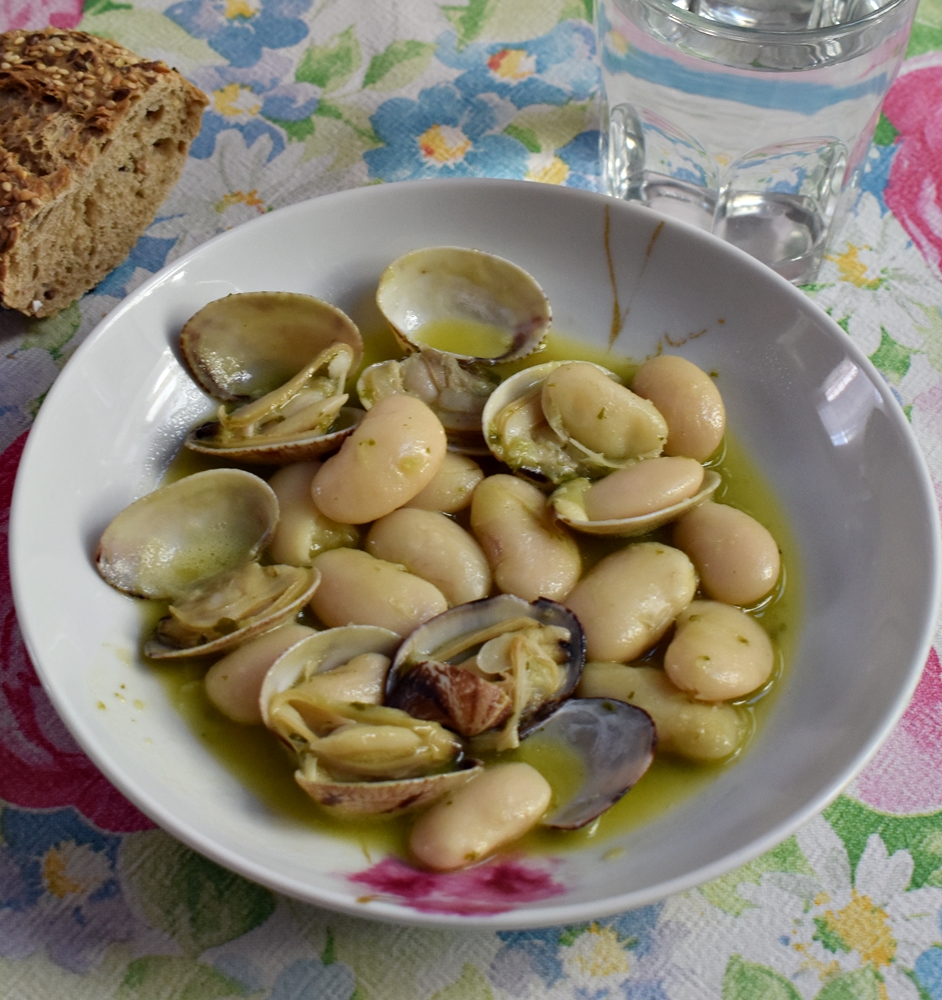 Alubias con almejas