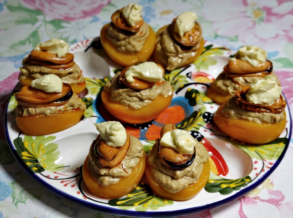 Melocotones rellenos de&nbsp;mejillones